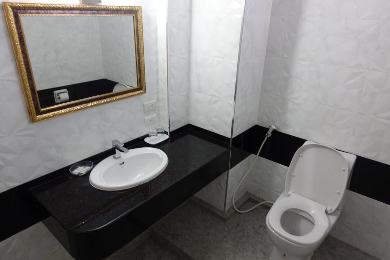 Serene Hotel Pattaya Luaran gambar