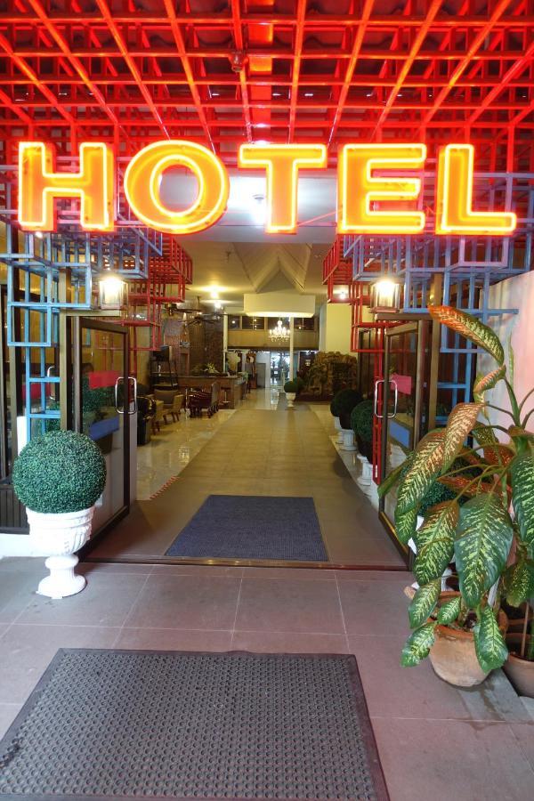 Serene Hotel Pattaya Luaran gambar